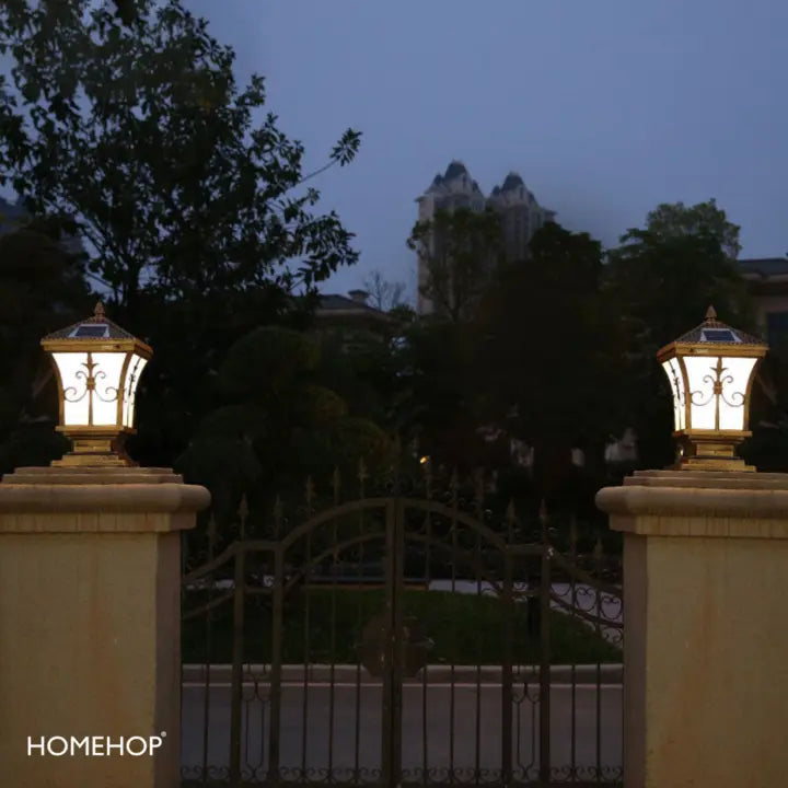 gate post lights

